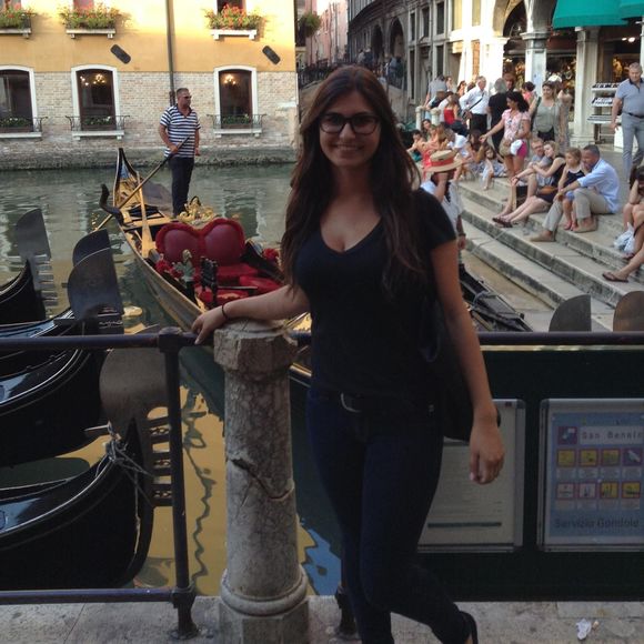 Meet your Posher, Alex - Picture 1 of 1